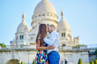 Montmartre Romantik Çift