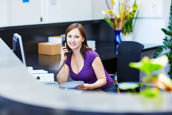 Conceito de business, comunicação e call center — Fotografia de Stock