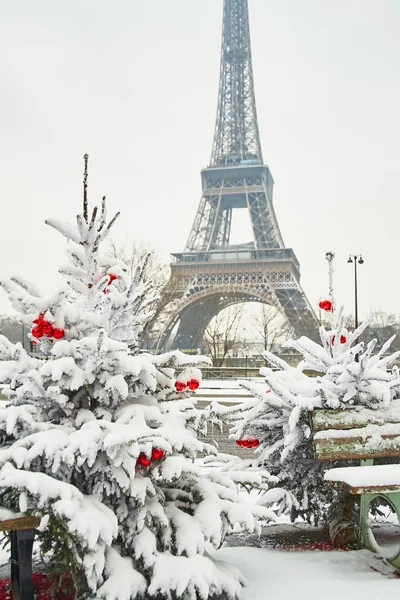 Rare snowy day in Paris — Stock Photo, Image