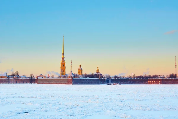 Peter och Pauls fästning i Sankt Petersburg, Ryssland — Stockfoto