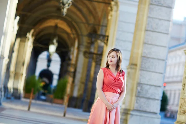 Belle jeune touriste à Vienne — Photo