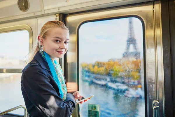 Beautiful young woman in Parisian subway — Stock Photo, Image