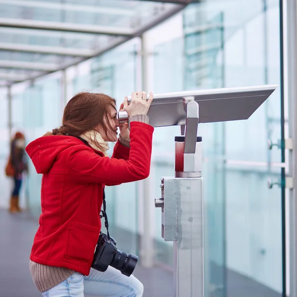 Cheerful young tourist on the Montparnasse tower — Stock Photo, Image