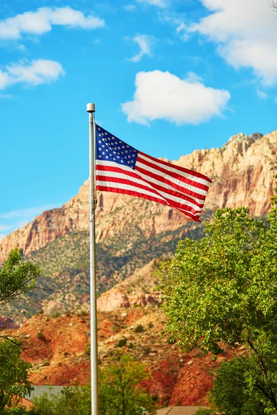 American flag in Zion national park — Stock Photo, Image