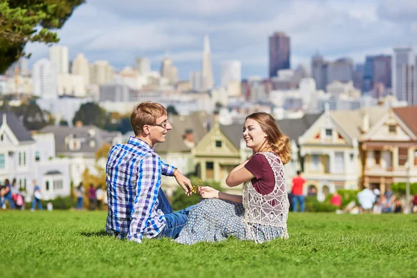 Молода пара в San Francisco, Каліфорнія, США — стокове фото