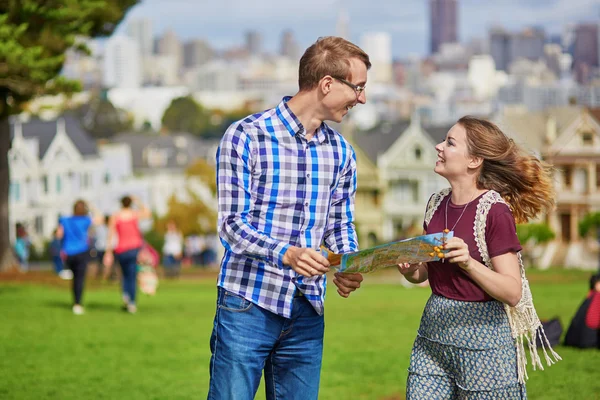 Jeunes couples en San Francisco, Californie, États-Unis — Photo