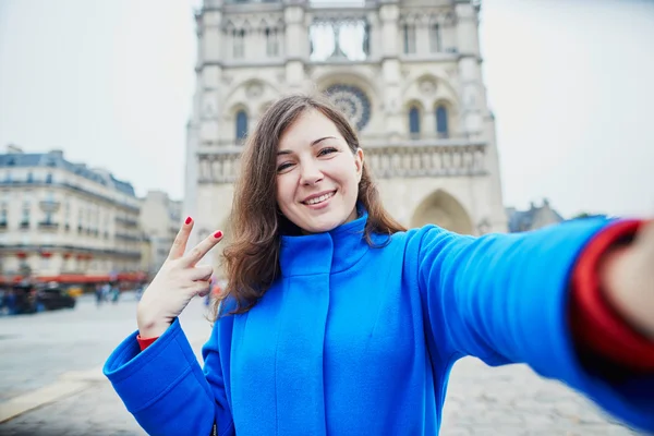 Belle jeune touriste à Paris — Photo