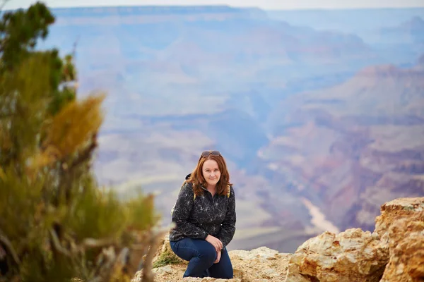 Tourist im Grand Canyon Nationalpark — Stockfoto