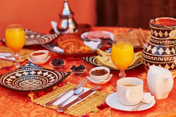 Delicious breakfast in Moroccan style — Stock Photo, Image