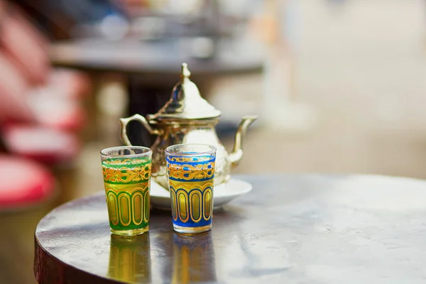 Traditional Moroccan mint tea in a cafe of Marrakech — Stock Photo, Image