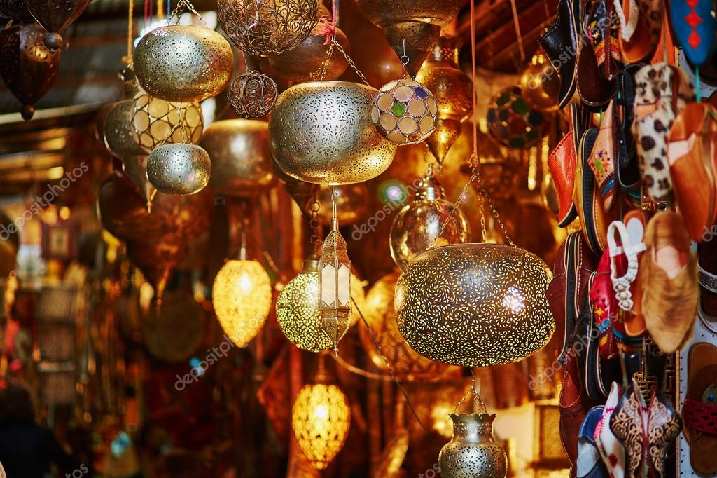 tandpine Annoncør Human Selection of traditional lamps on Moroccan market in Marrakech, Morocco  Stock Photo by ©encrier 93845200
