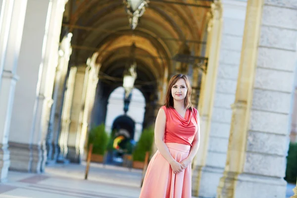 Beautiful young tourist in Vienna — Stock Photo, Image