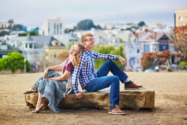 Romantic loving couple having a date in San Francisco — Stock Photo, Image