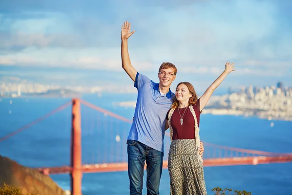 Seven bir tarihi San Francisco sahip çift romantik — Stok fotoğraf