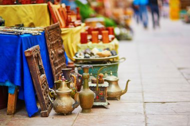 Essaouira, Fas Fas piyasasında çaydanlıklar