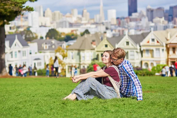 浪漫爱 San Francisco 夫妇日期 — 图库照片