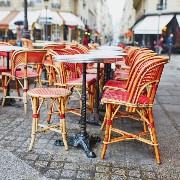 Útulné venkovní kavárna v Paříži — Stock fotografie