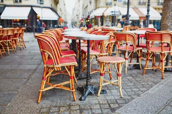 Затишні кафе в Парижі — стокове фото