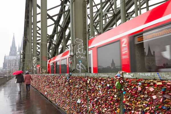 View to the bridge above river in Cologne. — Stock Photo, Image