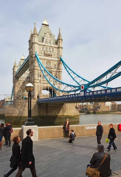 Tower Bridge i London. — Stockfoto
