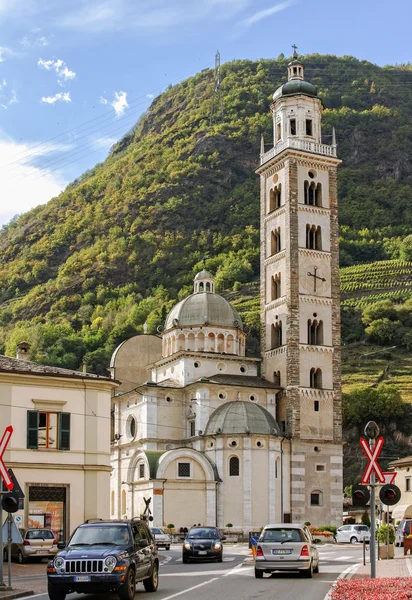 大聖堂マドンナ ・ ディ ・ ティラーノ (イタリア). — ストック写真