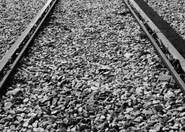 Şehir tramvayı için dar demiryolu.