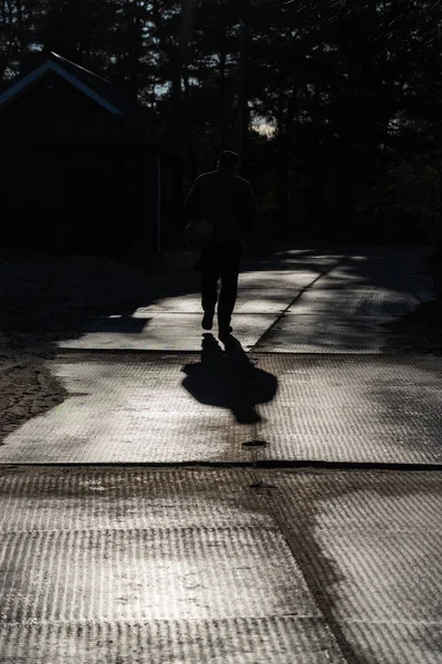 Silhueta Homem Caminho — Fotografia de Stock