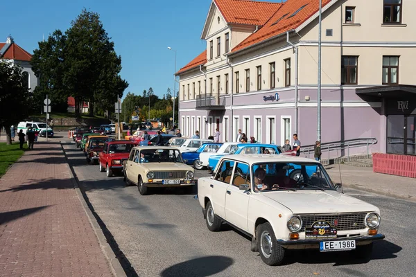 Latvia Saldus Septiembre Saldus Una Ciudad Letona Largo Ciudad Corre —  Fotos de Stock