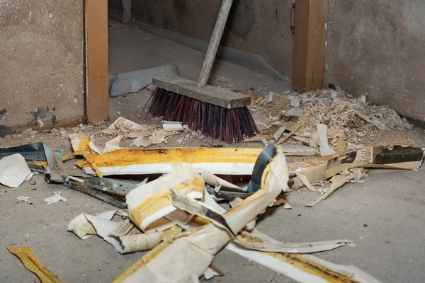 Poubelles Balai Intérieur Maison Dans Temps Réparation — Photo