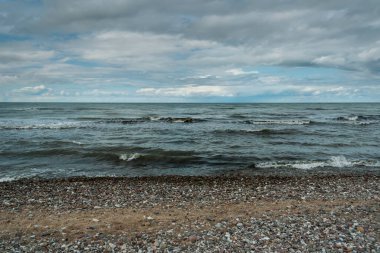 Baltık deniz kıyısına bak.