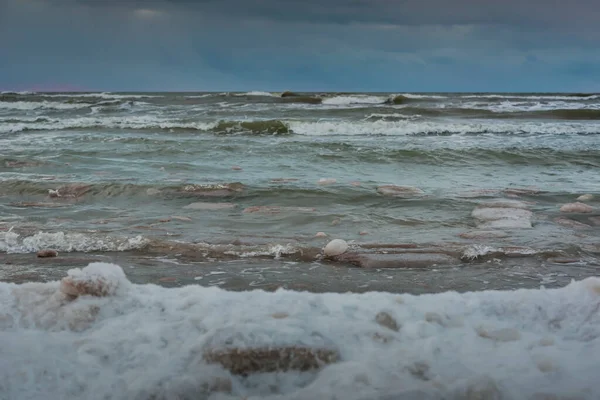 Widok Wybrzeże Morza Bałtyckiego Sezonie Zimowym — Zdjęcie stockowe