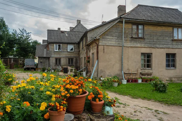 Вид Цветочный Двор Старом Городке — стоковое фото