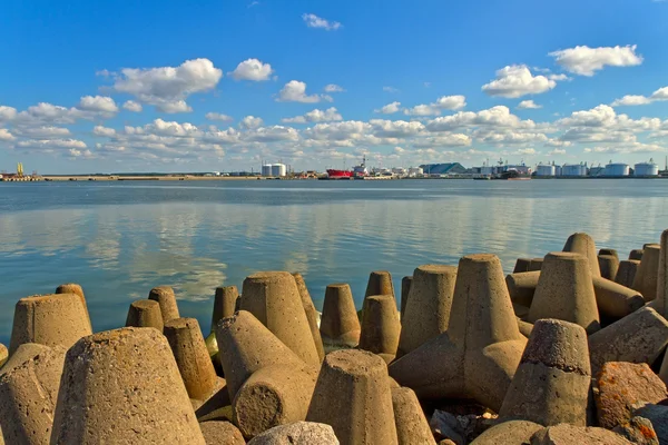 Sea gate v venspils. — Stock fotografie