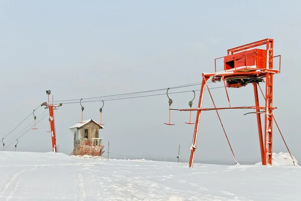 Lift zum Skifahren. — Stockfoto