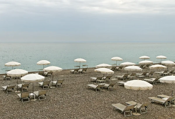 La spiaggia di Nizza . — Foto Stock