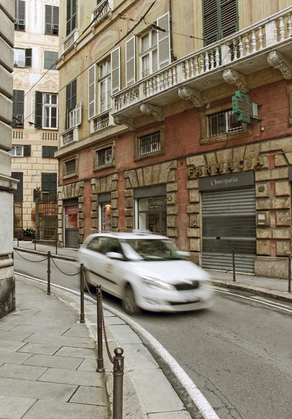 Rua estreita de Génova . — Fotografia de Stock