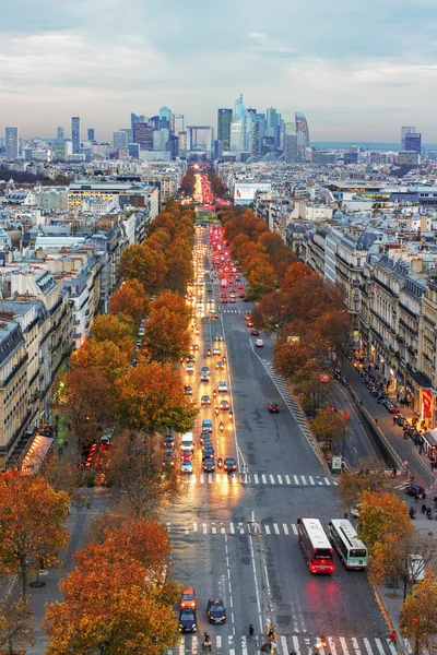 Visa från Triumphe båge i Paris. — Stockfoto