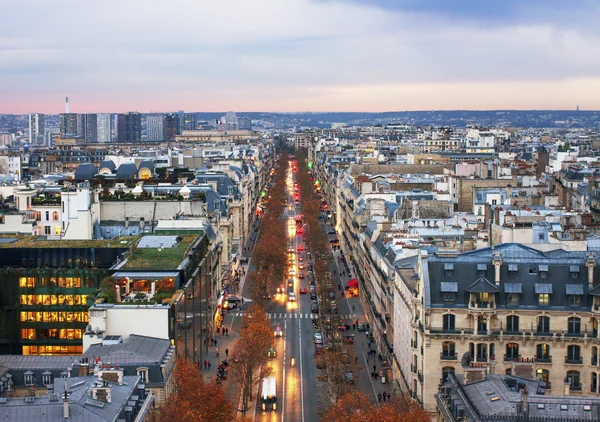 Visa från Triumphe båge i Paris. — Stockfoto