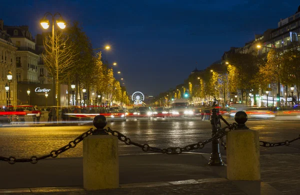 Visa till gatan i Paris. — Stockfoto