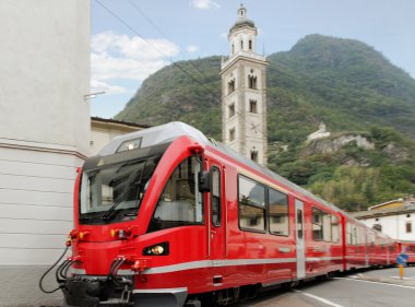 Bernina ekspres treni.