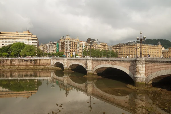 River in San Sebastian or Donostia. — Stock Photo, Image