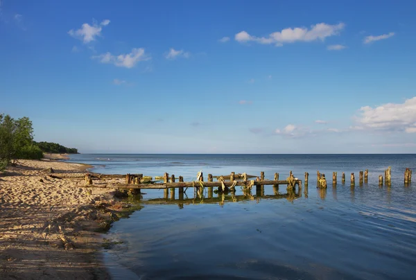 Muelle roto . —  Fotos de Stock