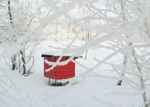 Röd beehive. — Stockfoto