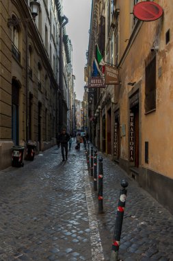 İtalya, Roma - 17 Nisan - Roma İtalya 'nın başkenti ve en kalabalık şehridir. 17 Nisan 2024 'te Roma' daki sokak hayatının manzarası, İtalya, Roma.