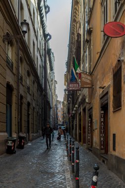 İtalya, Roma - 17 Nisan - Roma İtalya 'nın başkenti ve en kalabalık şehridir. 17 Nisan 2024 'te Roma' daki sokak hayatının manzarası, İtalya, Roma.