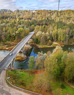 Ülke landscapewith Köprüsü.