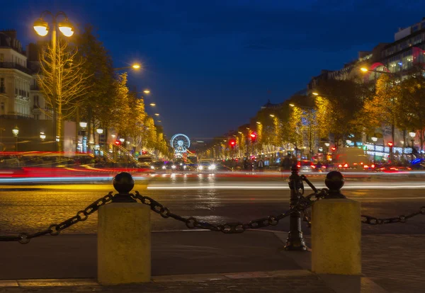 Paris görünümüne.