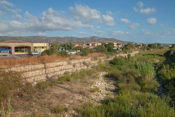 A dry river in the city. — Stock Photo, Image