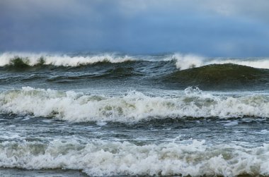 fırtınalı Baltık Denizi.