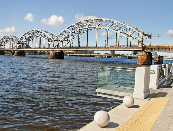 Río Daugava en Riga . —  Fotos de Stock